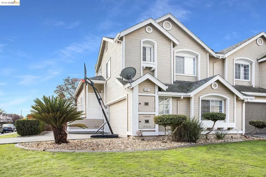 327 Flagstone Cir, Suisun City, CA 94585 - Image #3