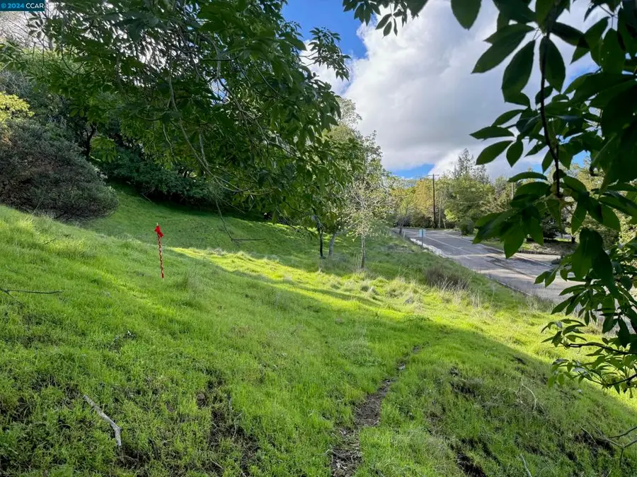 197 Country Club Lane, Napa, CA 94558 - Image #2