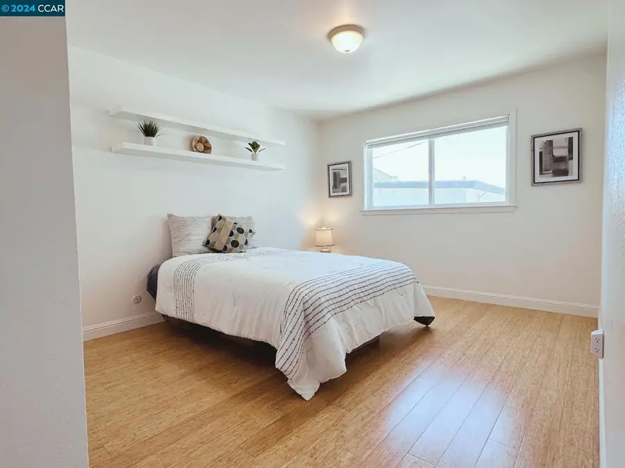 2327 2327 10th Street #4, Berkeley, CA 94710 - #2