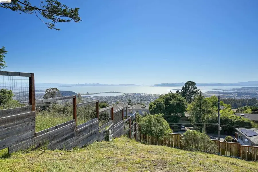 921 Clark Place, El Cerrito, CA 94530 - Image #2