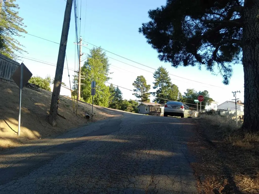 6171 Chelton Dr, Oakland, CA 94611 - Image #1