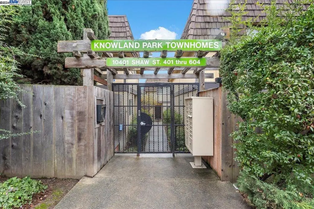 10401 Shaw St #401, Oakland, CA 94605 - Image #1