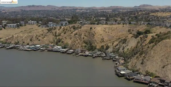 199 Sandy Beach Rd, Vallejo, CA 94590