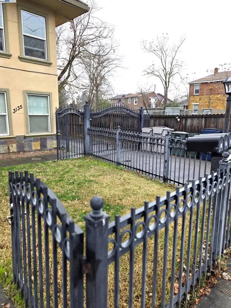 3135 Academy Way, Sacramento, CA 95815 - Image #2