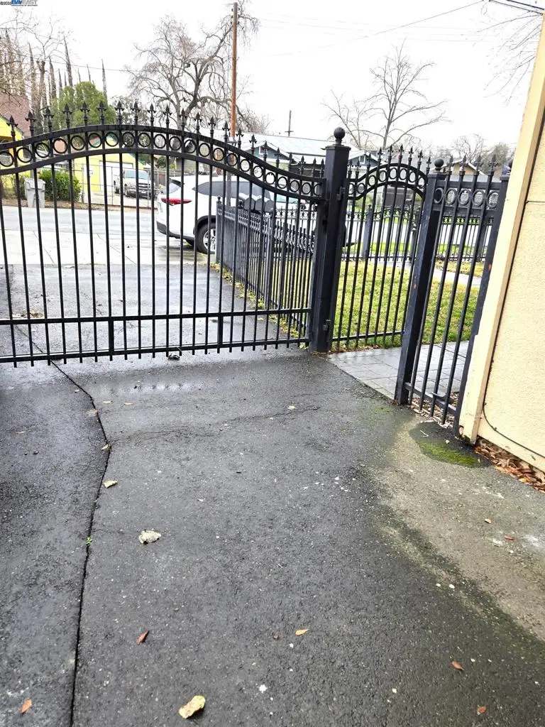 3135 Academy Way, Sacramento, CA 95815 - Image #3