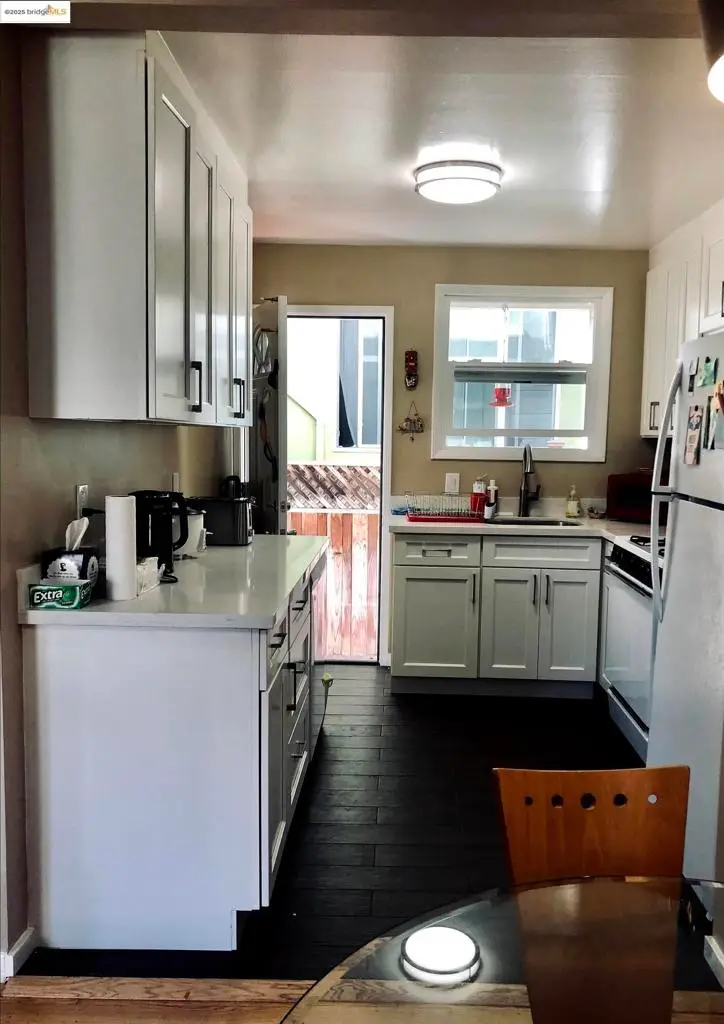 986 Kains Ave, Albany, CA 94705 - Image #2