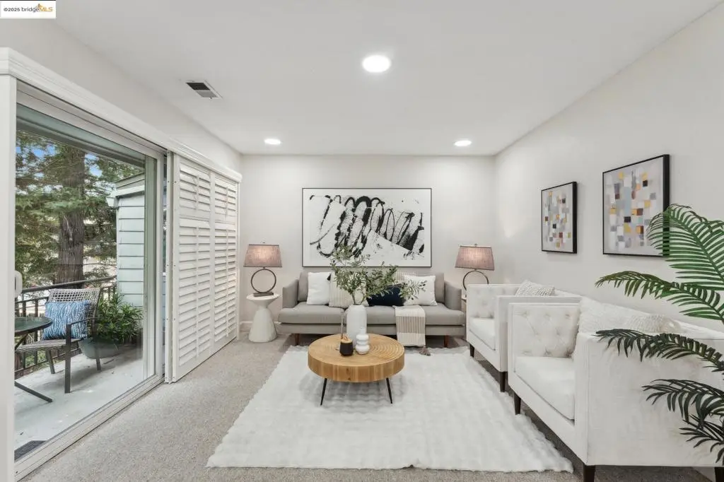 68 Emery Bay Dr, Emeryville, CA 94608 - Image #1