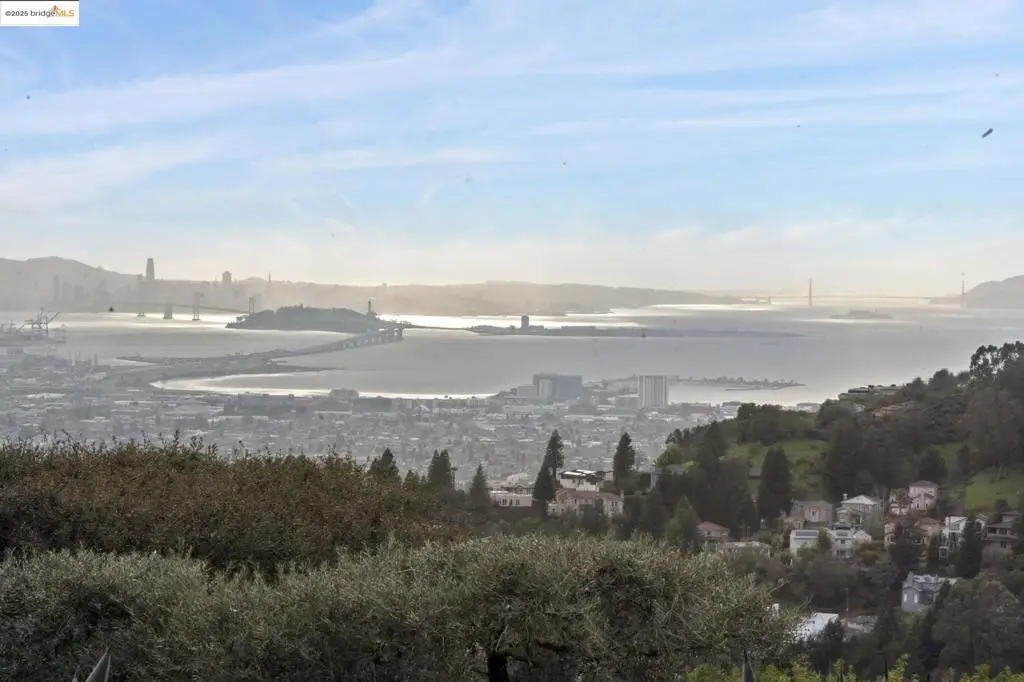 5 Woodside Way, Oakland, CA 94611 - Image #1