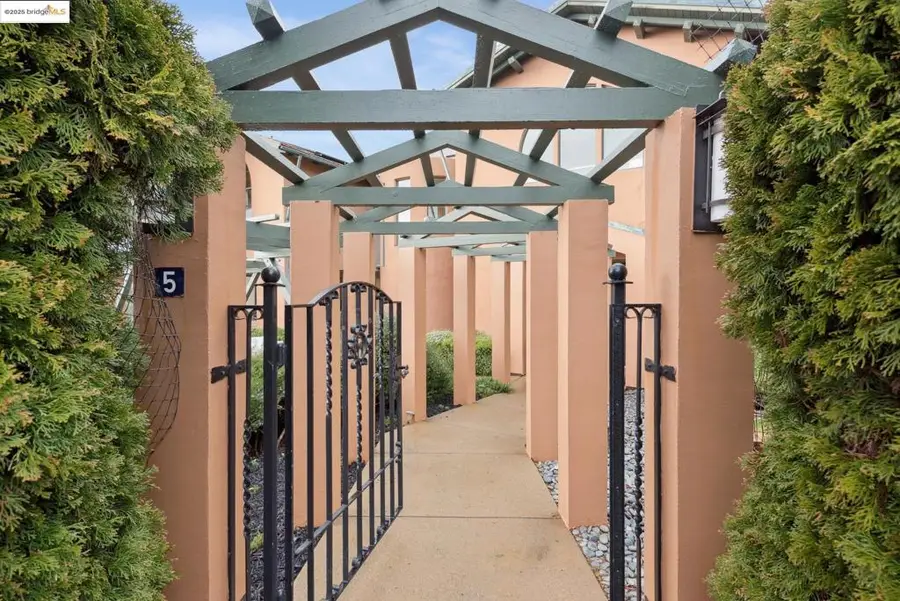 5 Woodside Way, Oakland, CA 94611 - Image #3