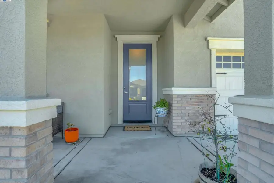 2211 Lavender Pl, Rio Vista, CA 94571 - Image #2
