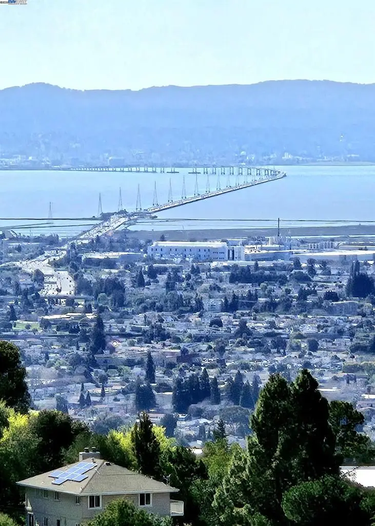 0 Chronicle, Hayward, CA 94542 - Image #3