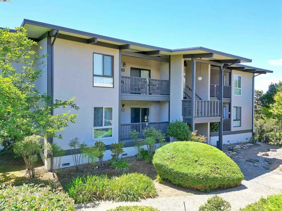 19100 Crest Ave #23, Castro Valley, CA 94546 - Image #3