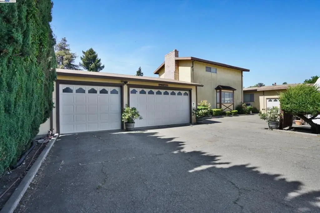 664 Berry Ave, Hayward, CA 94544 - Image #1