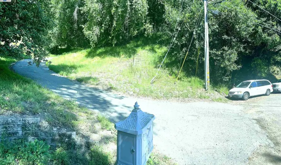 0 Willowbank Ct, Oakland, CA 94603 - Image #2