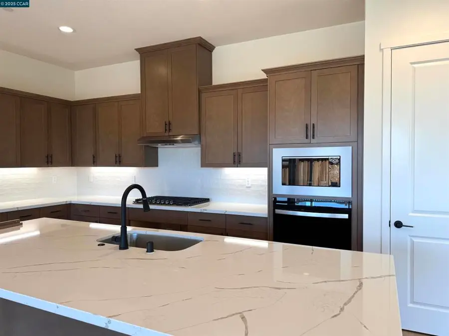 17585 Bushwick Lane, Lathrop, CA 95330 - Image #3