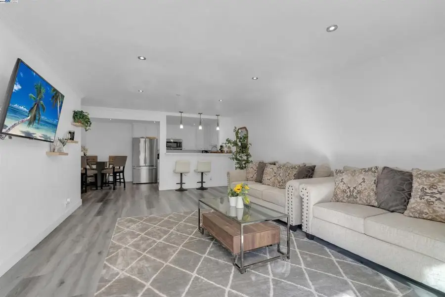 2500 Miramar Ave #203, Castro Valley, CA 94546 - Image #3