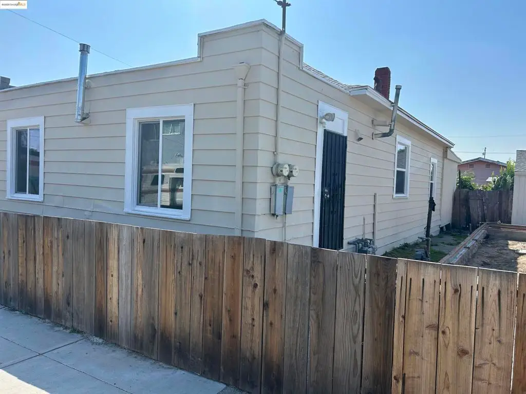 2017 27th Ave, Oakland, CA 94601 - Image #1