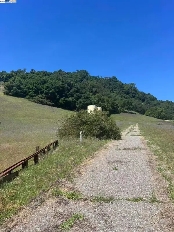 13160 Uvas Rd, Morgan Hill, CA 95037