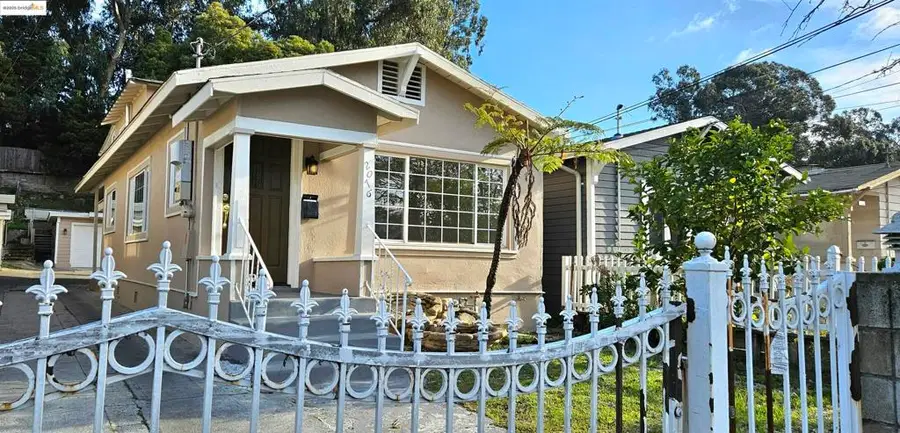 2076 Harrington Ave, Oakland, CA 94601 - Image #2