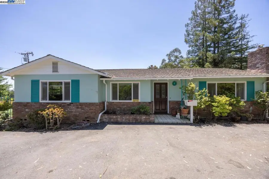 19394 Bainter Ave, Los Gatos, CA 95030 - Image #3