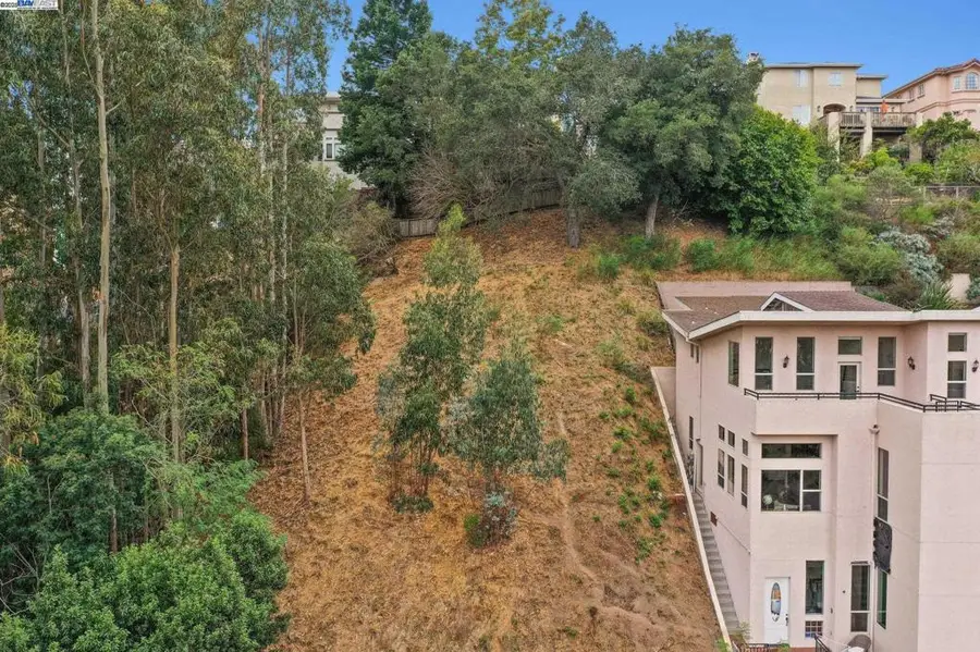 209 Sheridan Rd, Oakland, CA 94618 - #2