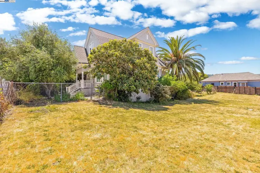 2207 E 21st St, Oakland, CA 94606 - Image #2