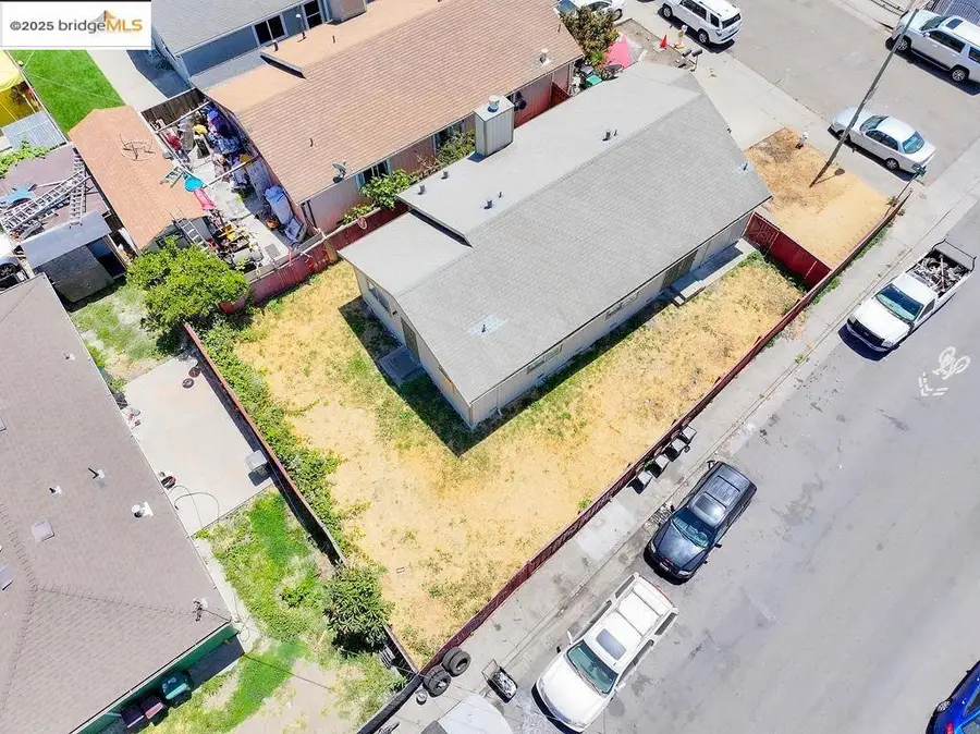 10500 Creekside Circle, Oakland, CA 94603 - Image #2