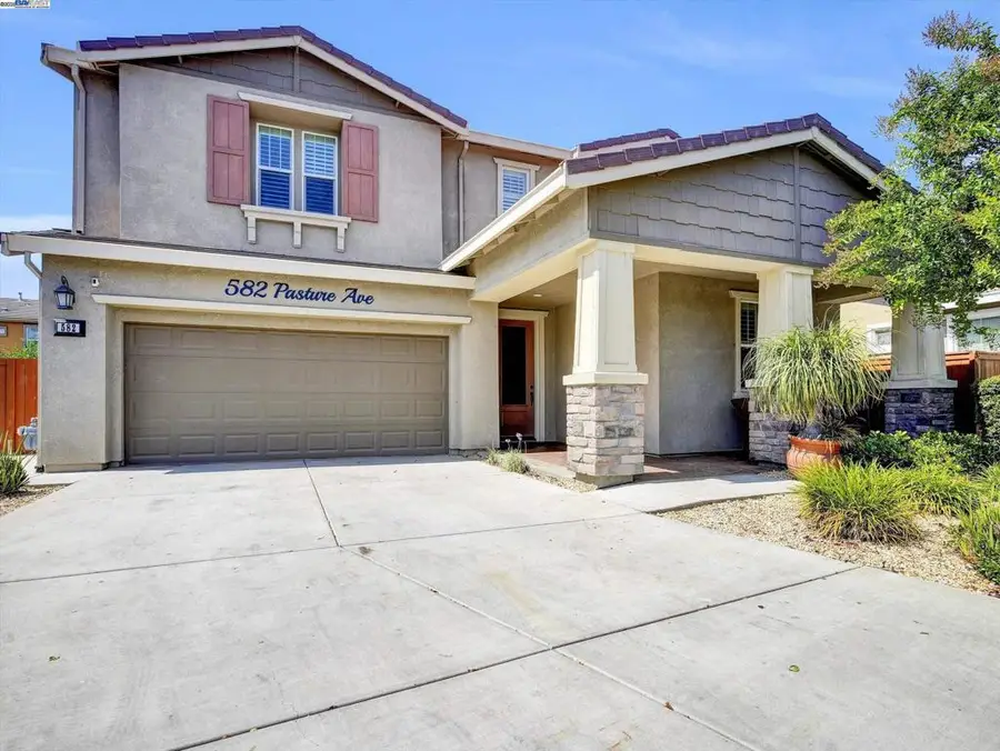 582 Pasture Ave, Lathrop, CA 95330 - Image #3