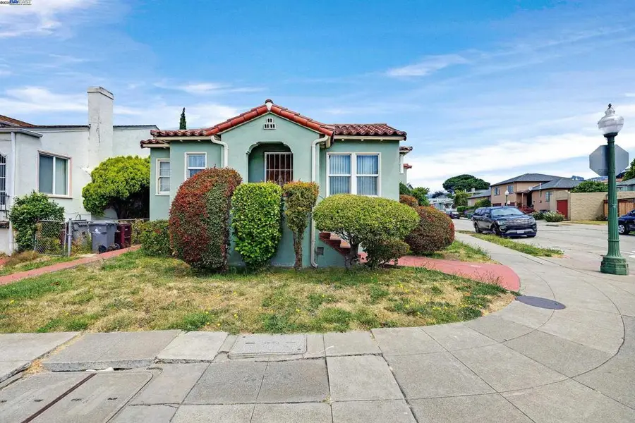 5707 5707 Carberry Ave, Oakland, CA 94609 - #3