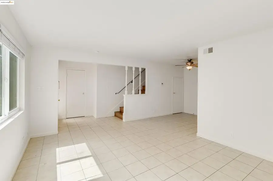 1064 Mohr Ln #C, Concord, CA 94518 - Image #2