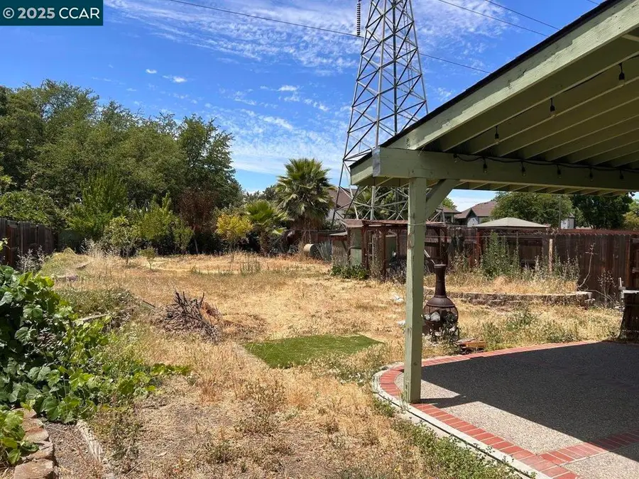 734 Bellflower St, Livermore, CA 94551 - Image #2