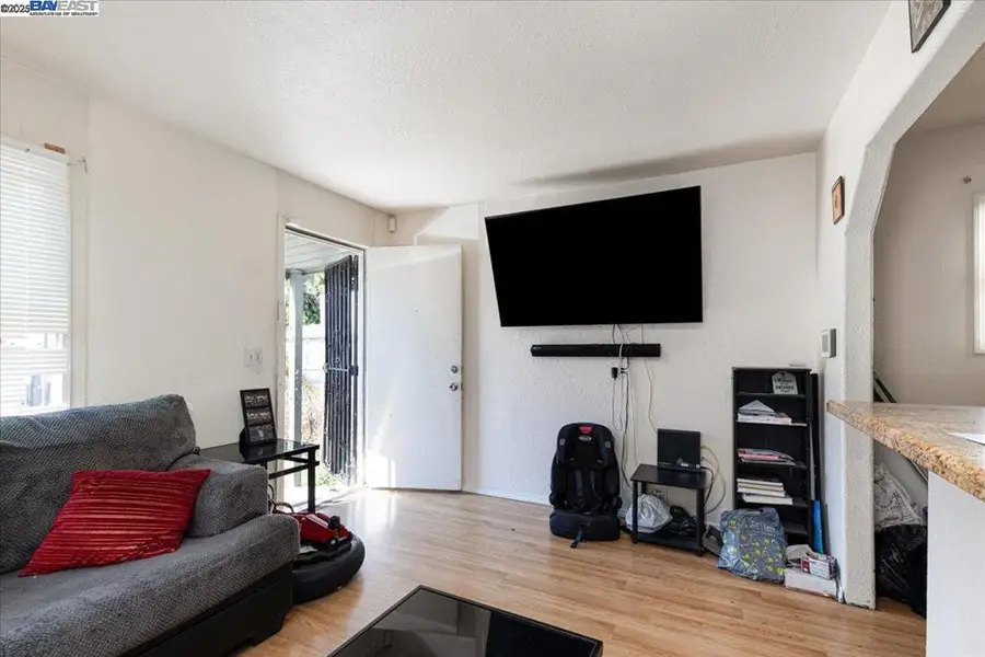 1058 71st Ave, Oakland, CA 94621 - Image #2