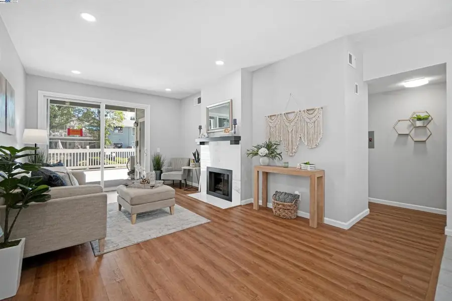 3530 Oakwood Terrace #102, Fremont, CA 94536 - Image #2