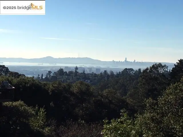 6059 Girvin Dr, Oakland, CA 94611 - Image #2