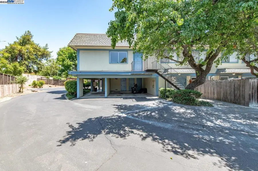 4327 Fairlands Dr, Pleasanton, CA 94588 - Image #3