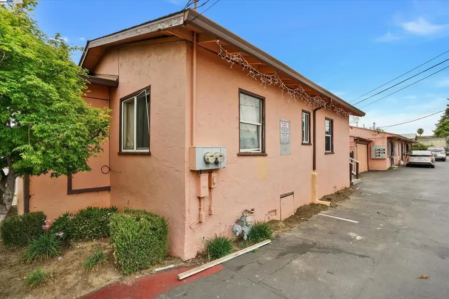 21806 Meekland Ave, Hayward, CA 94541 - Image #3