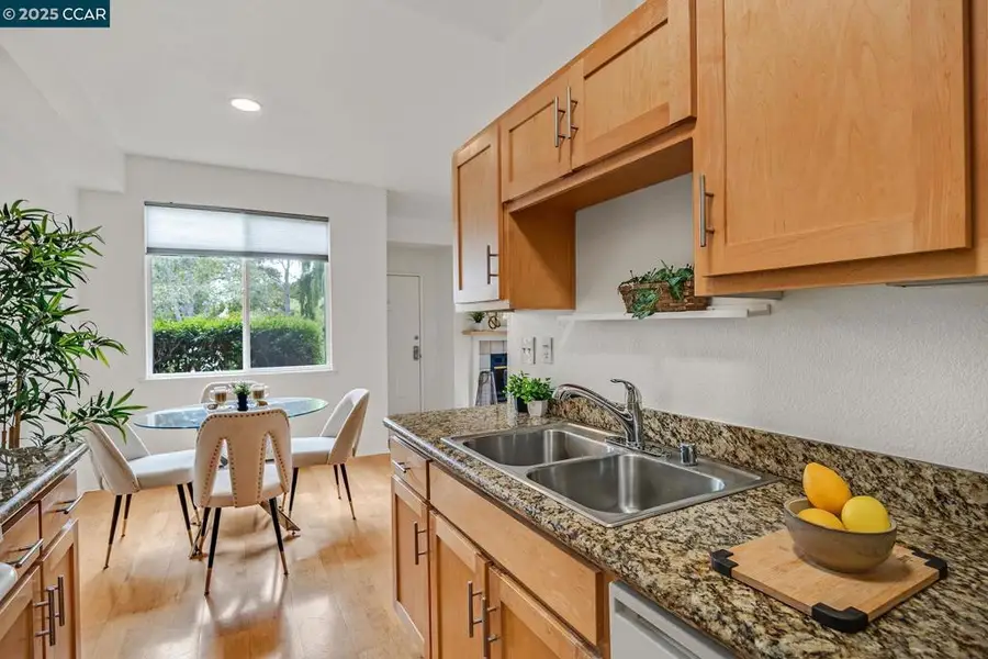 131 Bayside Ct, Richmond, CA 94804 - #2