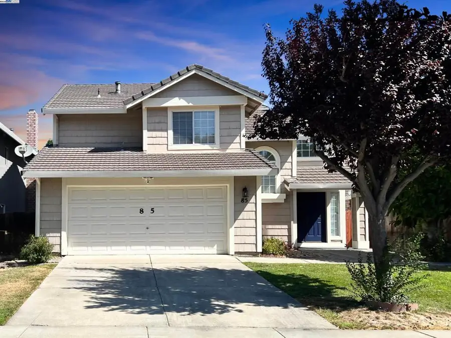 85 Phillips Ct, Tracy, CA 95376 - Image #2
