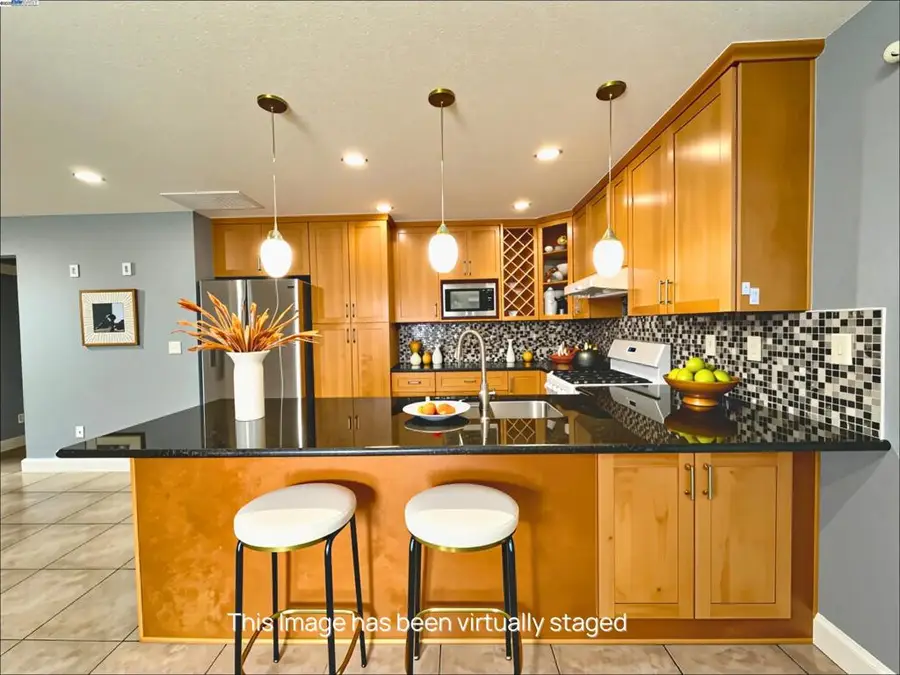 85 Phillips Ct, Tracy, CA 95376 - Image #3