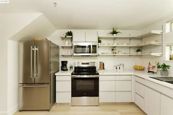 1201 Pine St #315, Oakland, CA 94607