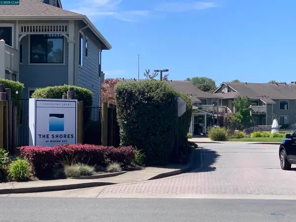 96 Lakeshore Ct, Richmond, CA 94804