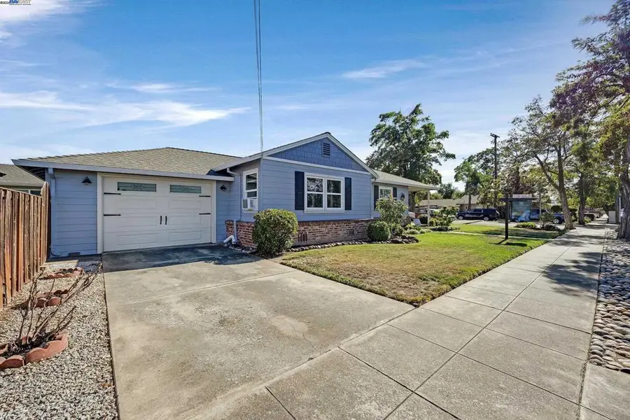 1815 Pine St, Livermore, CA 94551 - Image #2