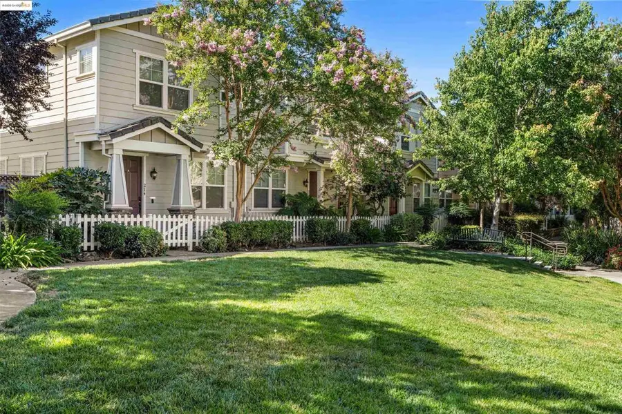 206 Hamlin Loop, Walnut Creek, CA 94598 - Image #2
