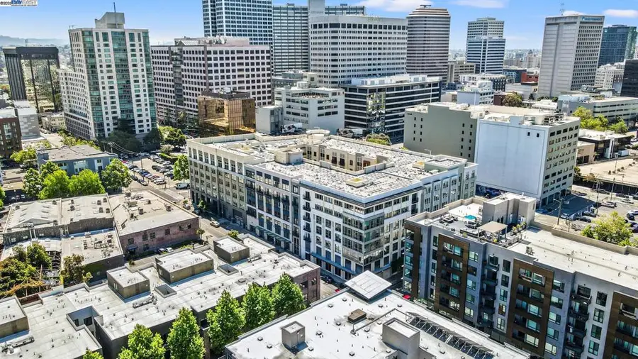 438 W Grand #704, Oakland, CA 94612 - Image #2