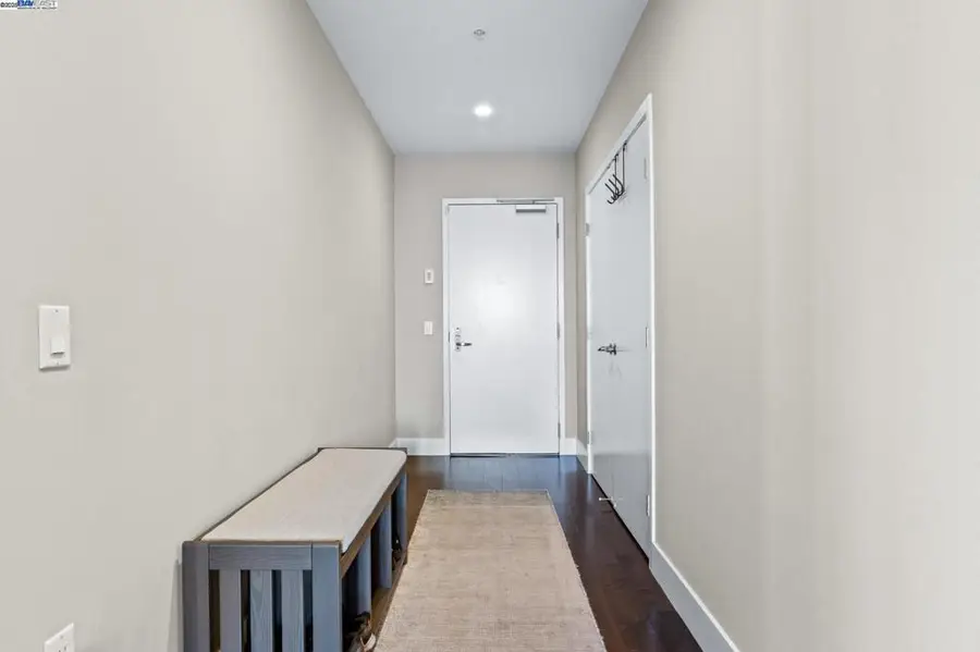 438 W Grand #704, Oakland, CA 94612 - Image #3
