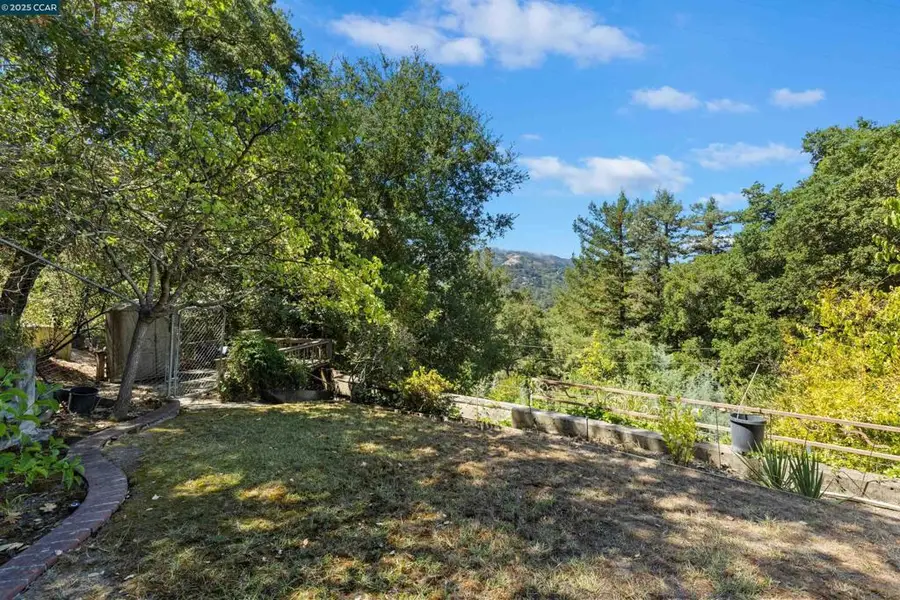 39 Mira Loma Rd, Orinda, CA 94563 - Image #2
