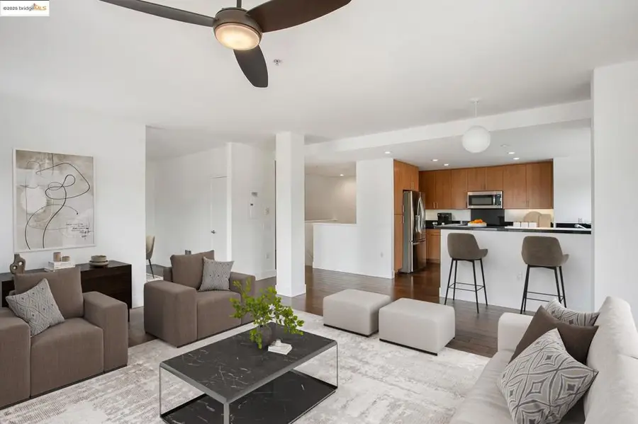 438 W Grand Ave #401, Oakland, CA 94612 - Image #2