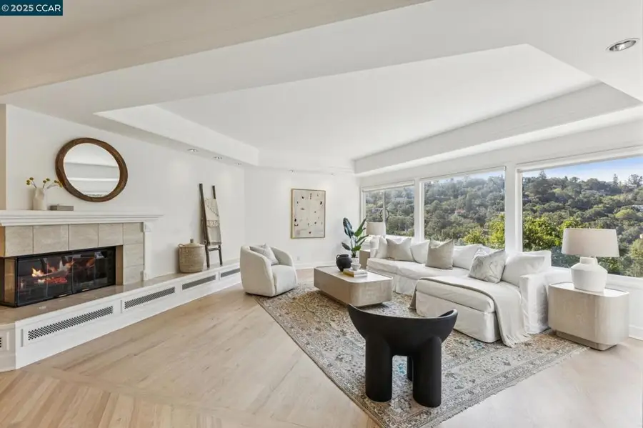 32 Dos Posos, Orinda, CA 94563 - Image #3