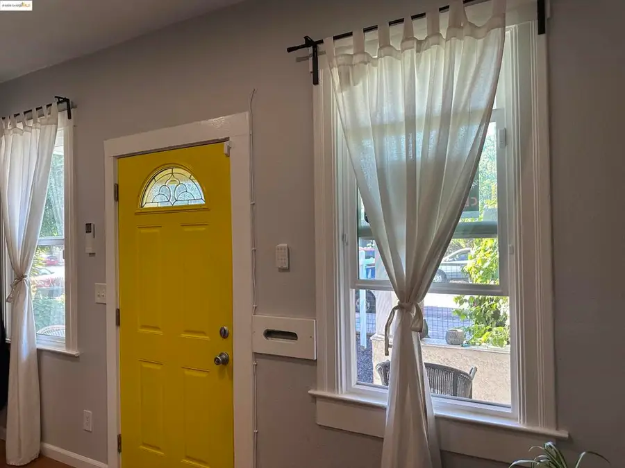 2816 Viola St, Oakland, CA 94619 - Image #3