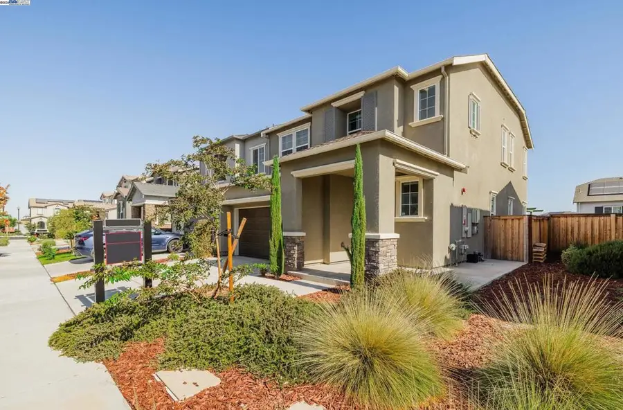 5758 Tournament Ct, Tracy, CA 95377 - Image #2